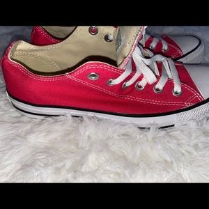Women’s converse low top